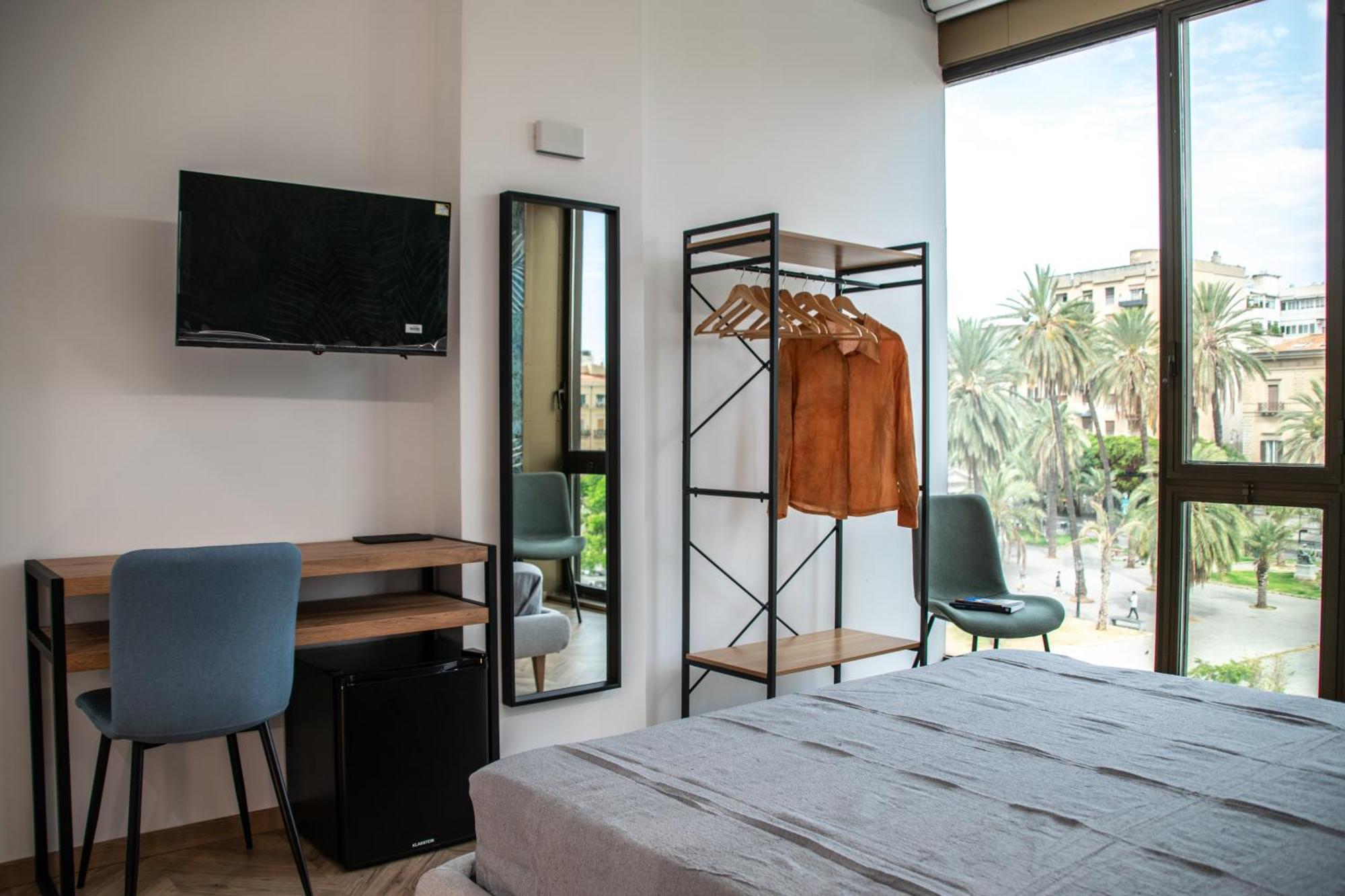 Politeama Crystal Rooms Palermo Esterno foto